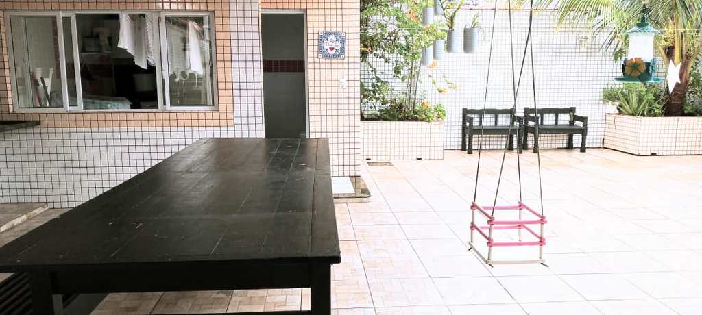 Sobrado em Praia Grande, no bairro Maracanã
