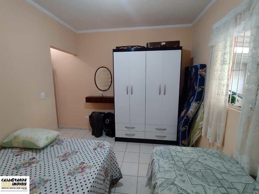 Casa em Praia Grande, no bairro Mirim