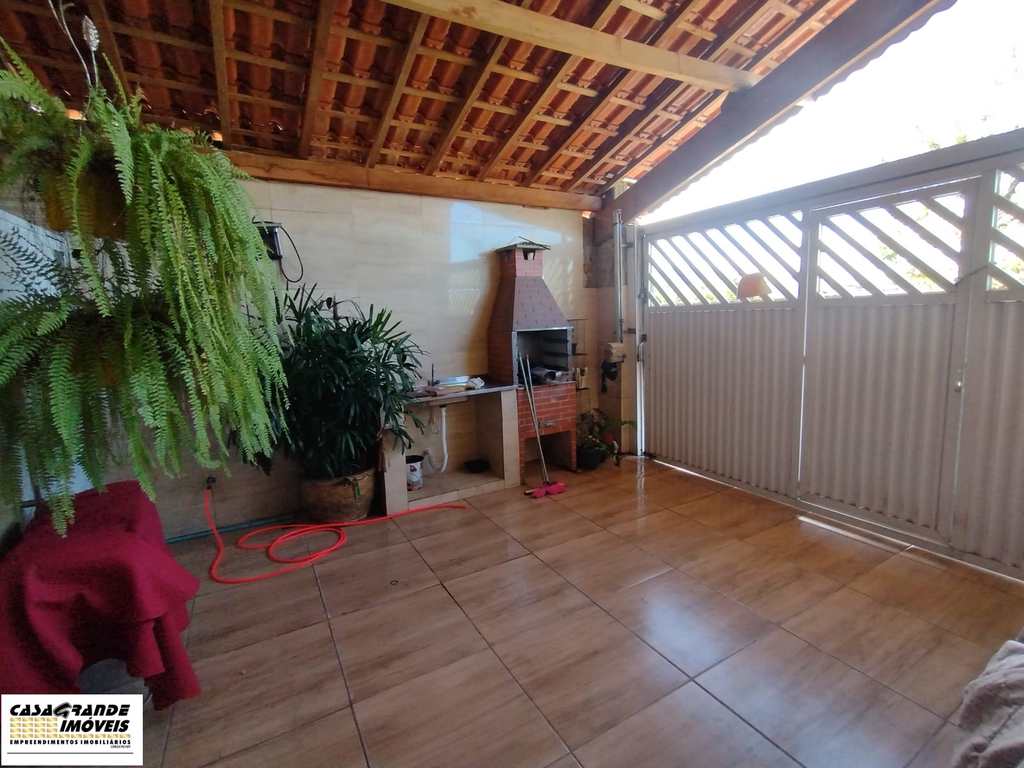 Casa em Praia Grande, no bairro Maracanã