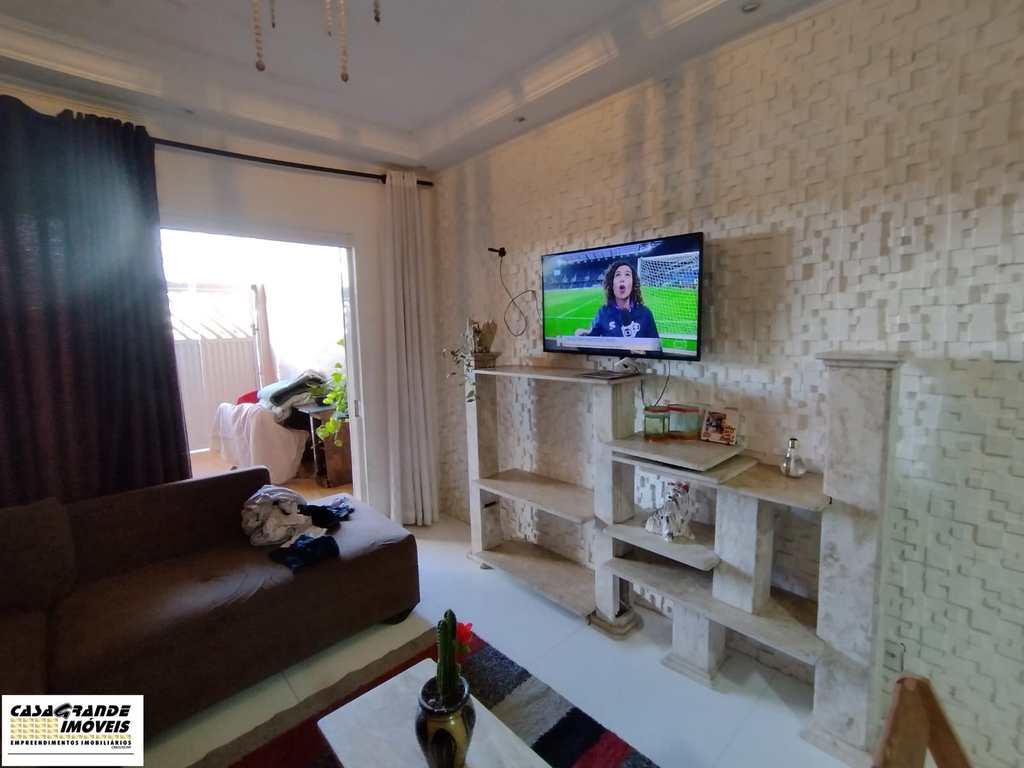 Casa em Praia Grande, no bairro Maracanã