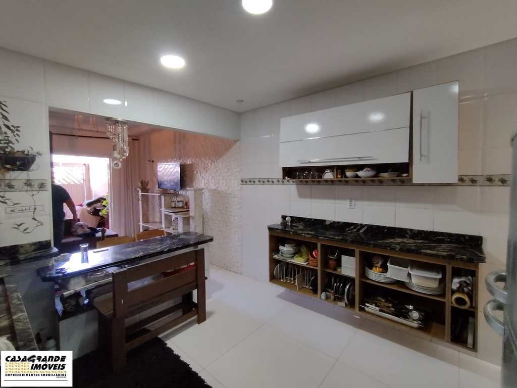 Casa em Praia Grande, no bairro Maracanã