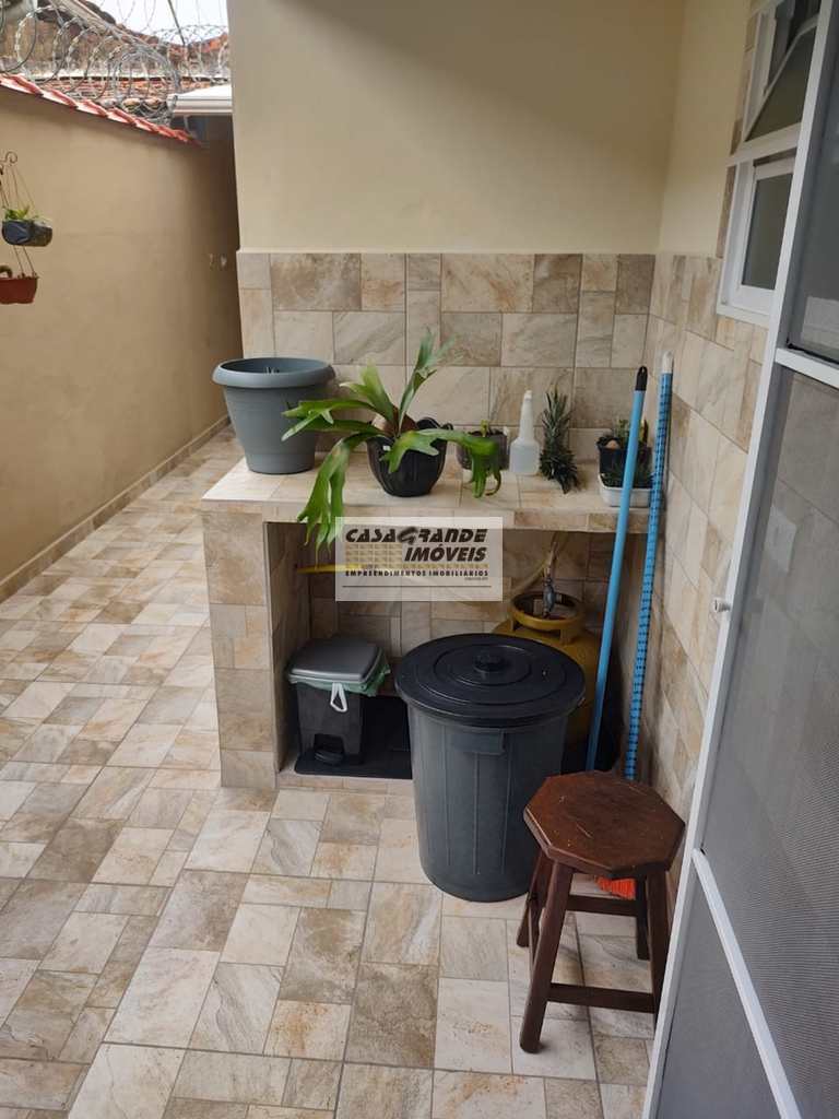 Casa em Praia Grande, no bairro Maracanã