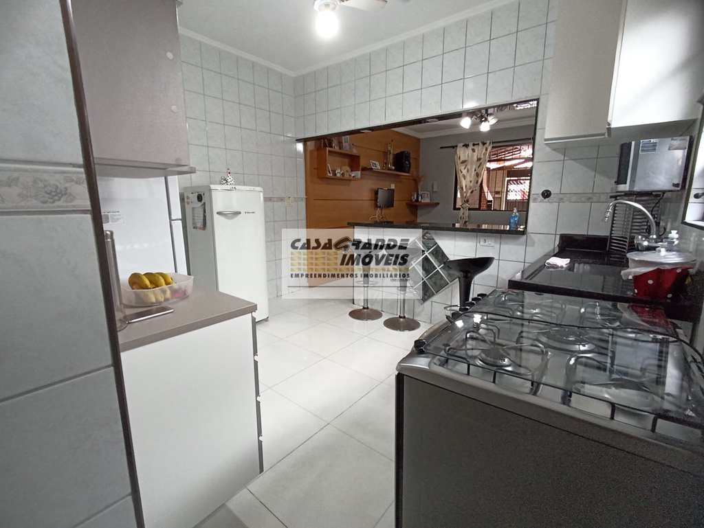 Casa em Praia Grande, no bairro Tupi