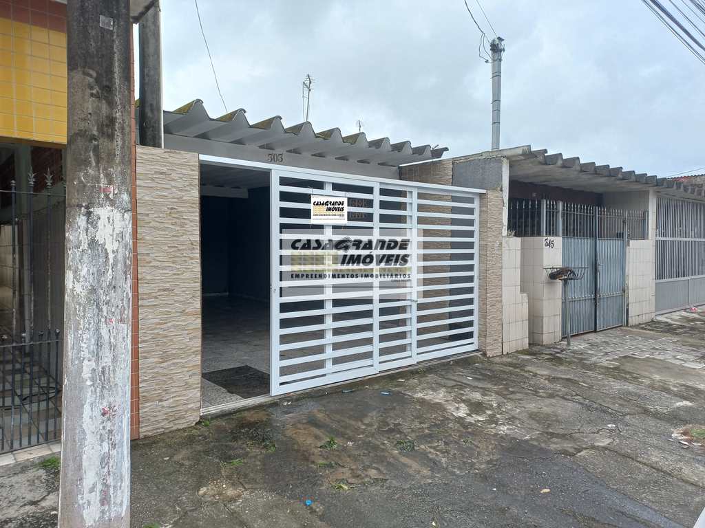 Casa em Praia Grande, no bairro Melvi