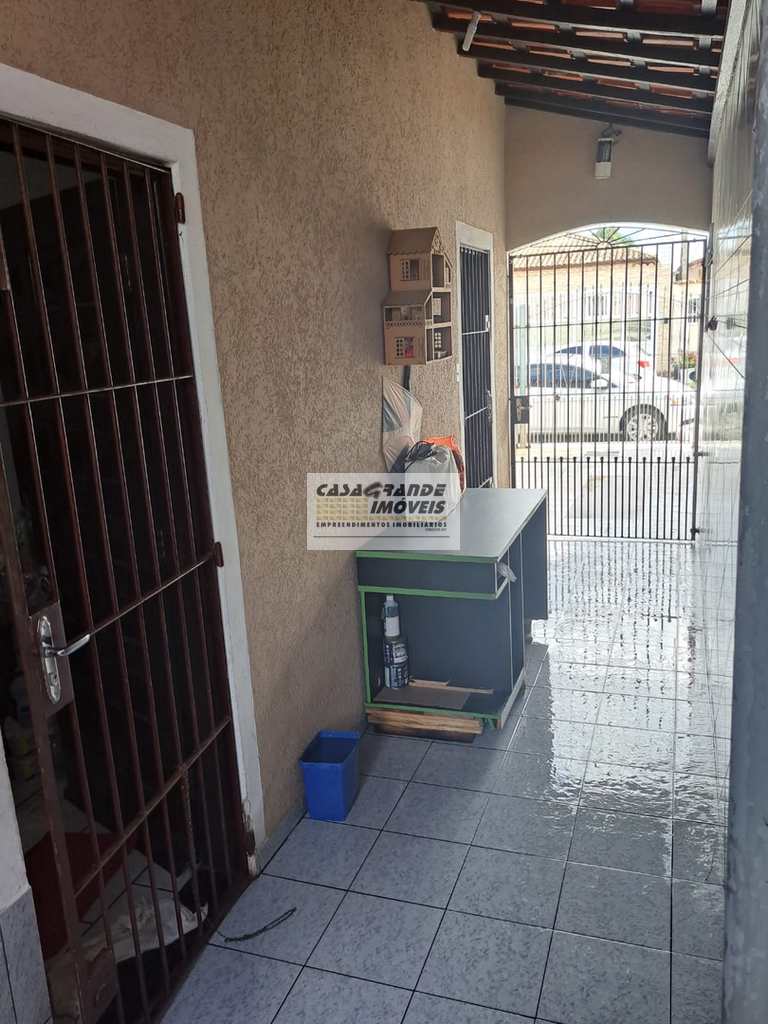 Casa em Praia Grande, no bairro Maracanã