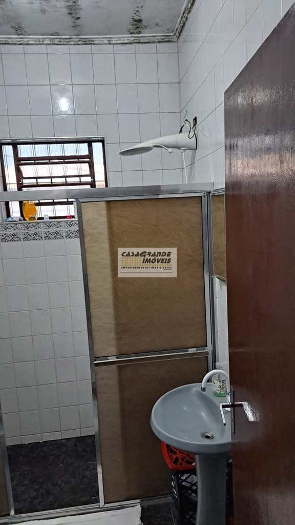 Casa em Praia Grande, no bairro Maracanã