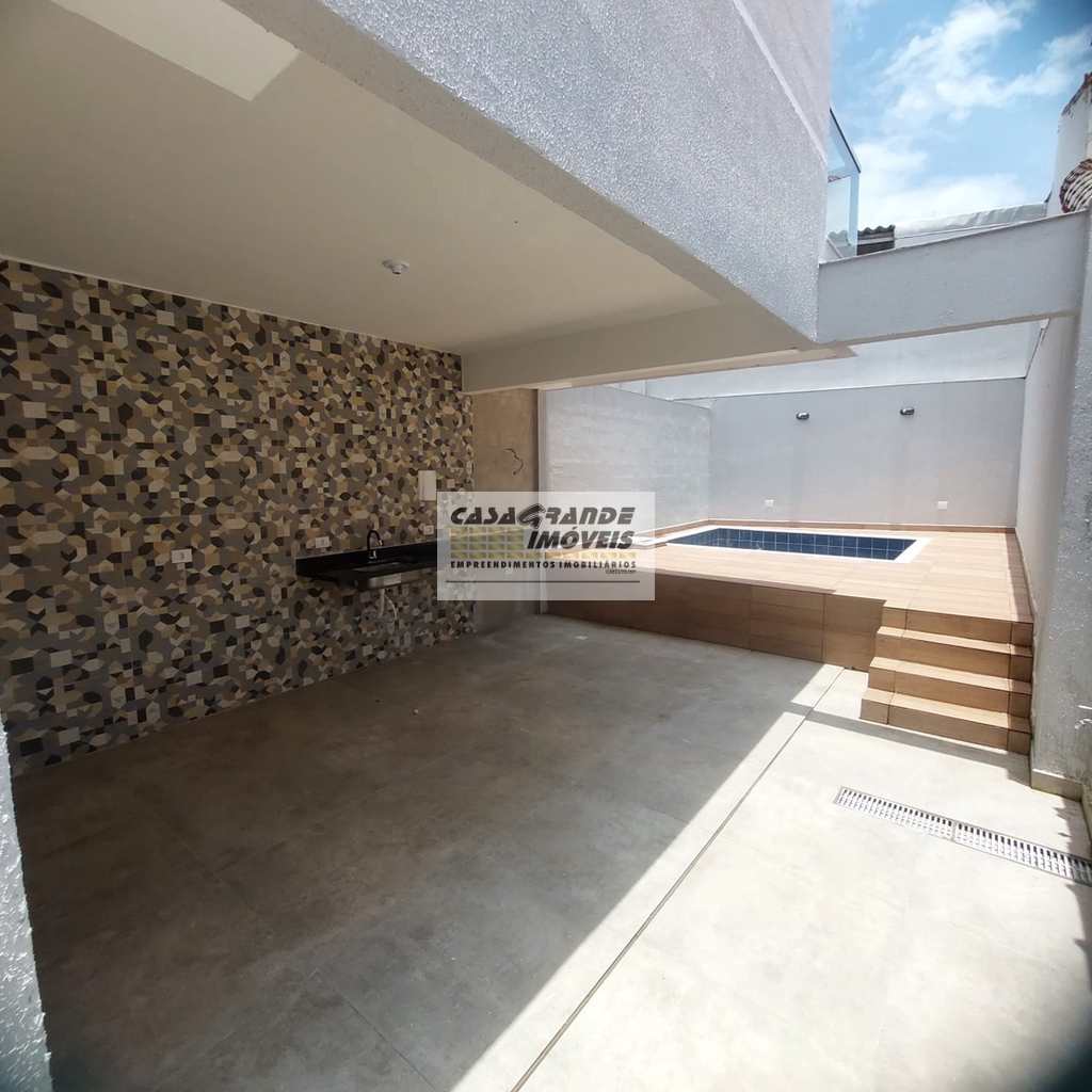 Sobrado em Praia Grande, no bairro Solemar