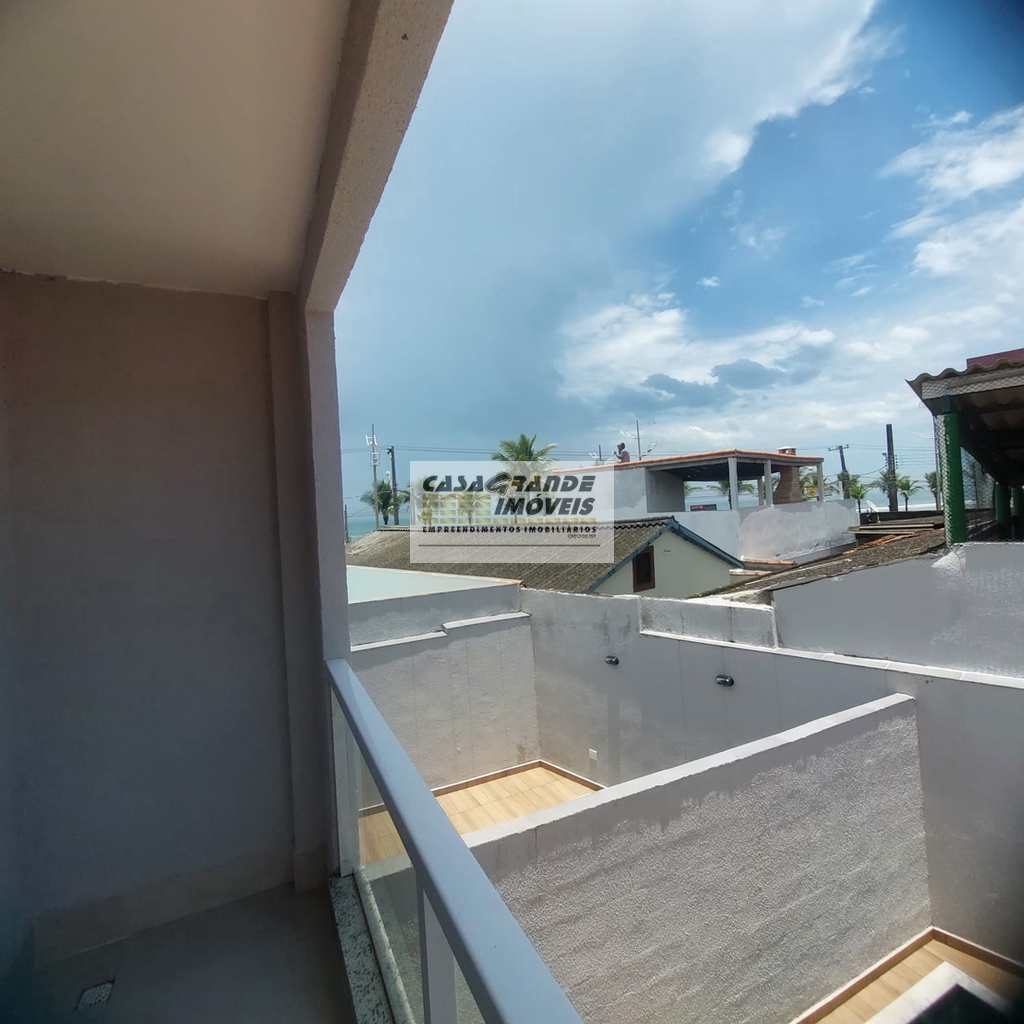 Sobrado em Praia Grande, no bairro Solemar