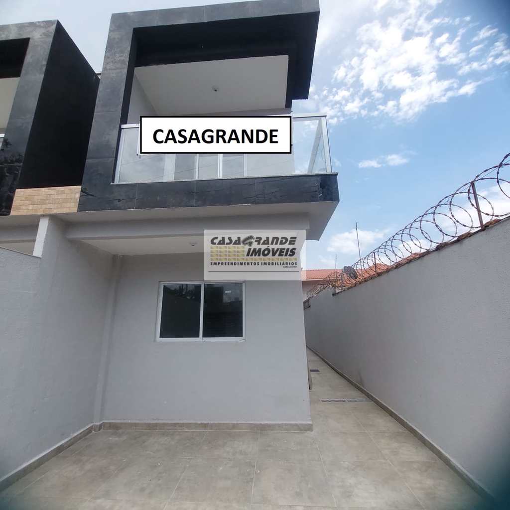 Sobrado em Praia Grande, no bairro Solemar