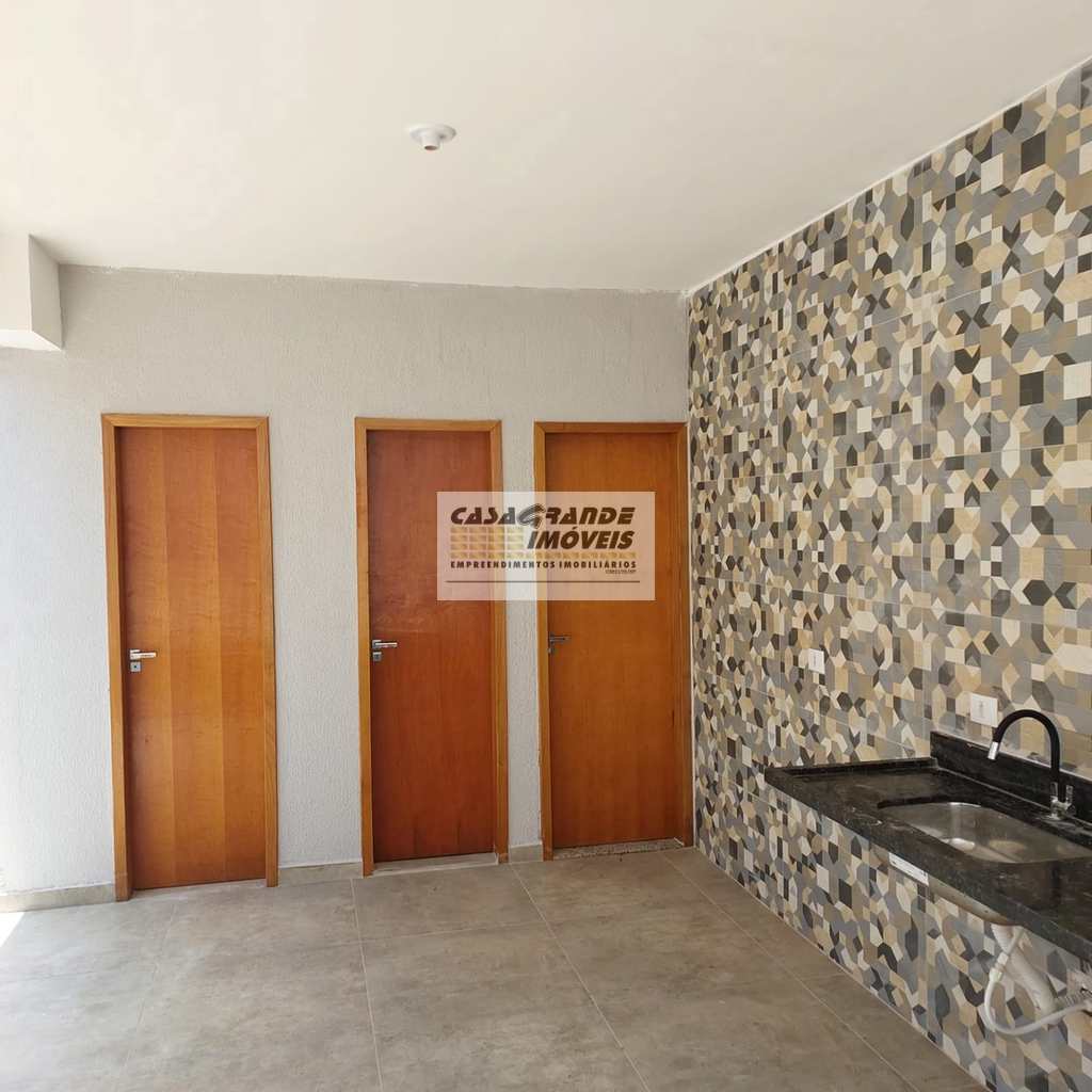 Sobrado em Praia Grande, no bairro Solemar