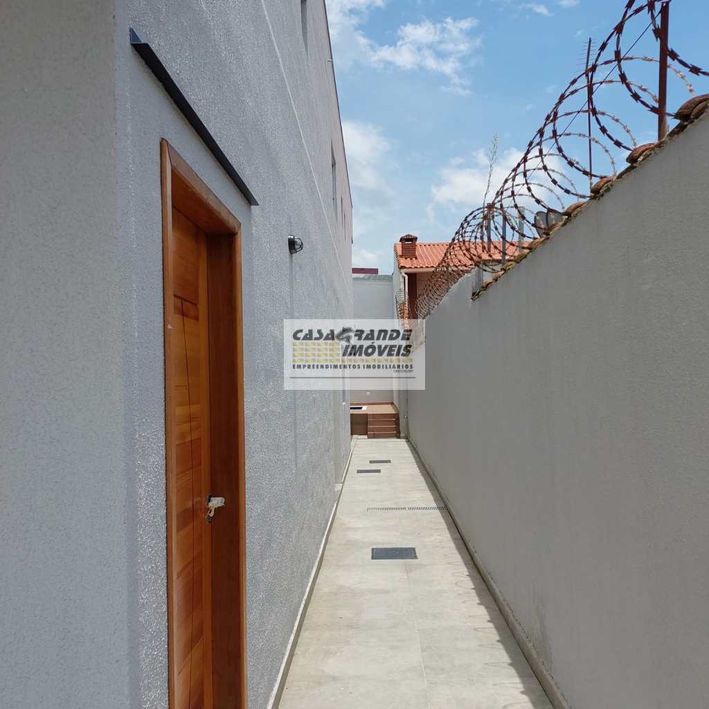 Sobrado em Praia Grande, no bairro Solemar