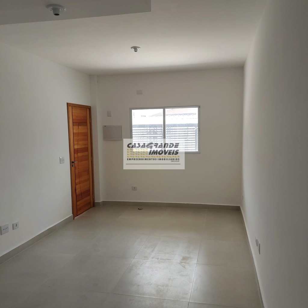 Sobrado em Praia Grande, no bairro Solemar