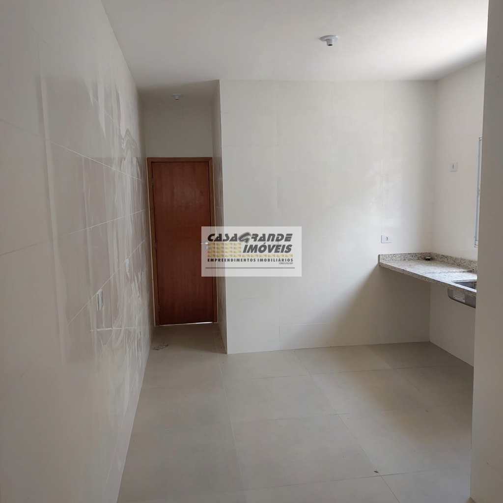 Sobrado em Praia Grande, no bairro Solemar