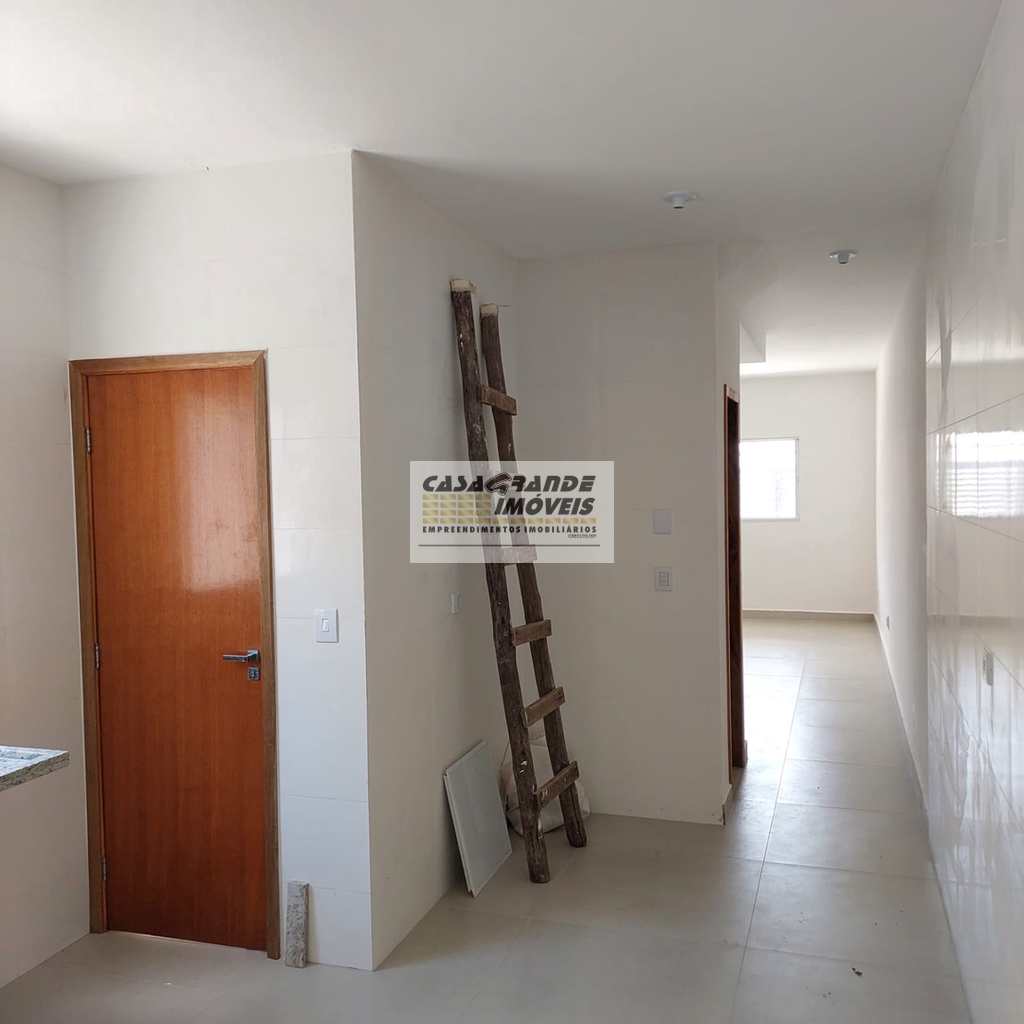 Sobrado em Praia Grande, no bairro Solemar