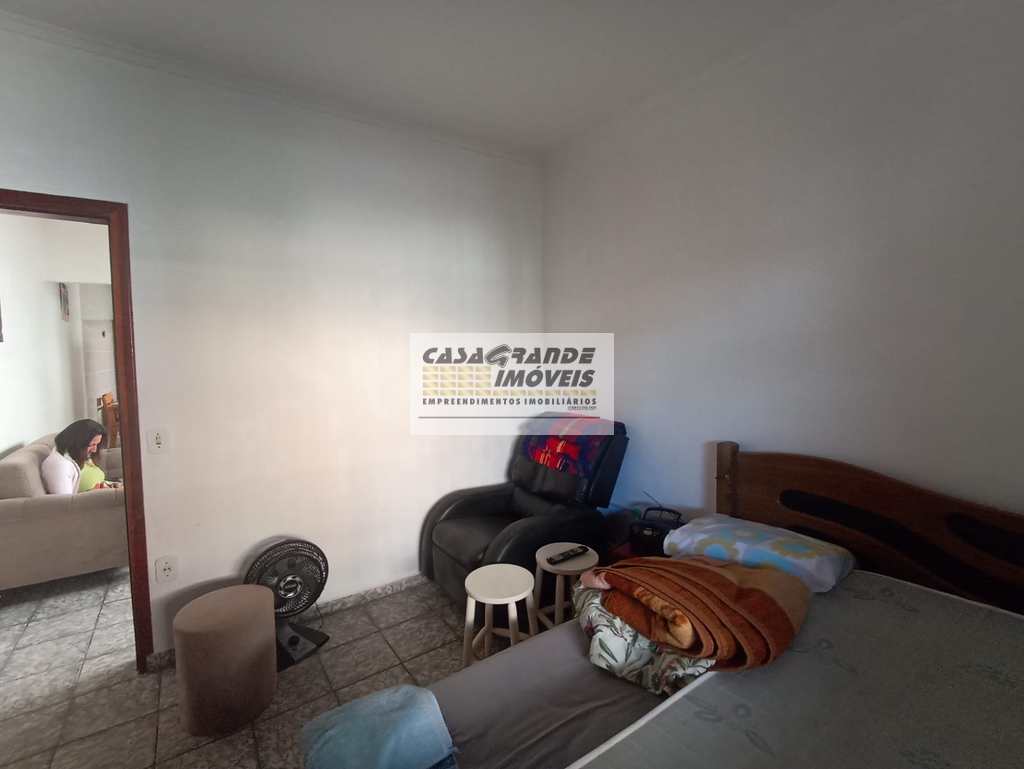 Casa em Praia Grande, no bairro Maracanã