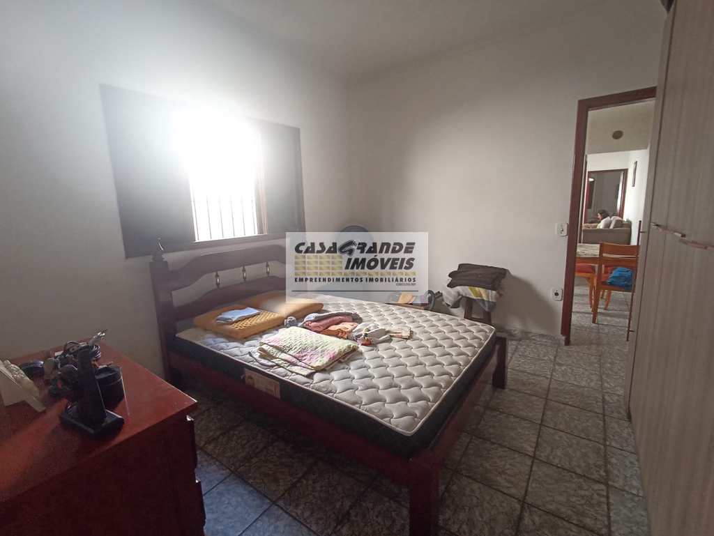 Casa em Praia Grande, no bairro Maracanã