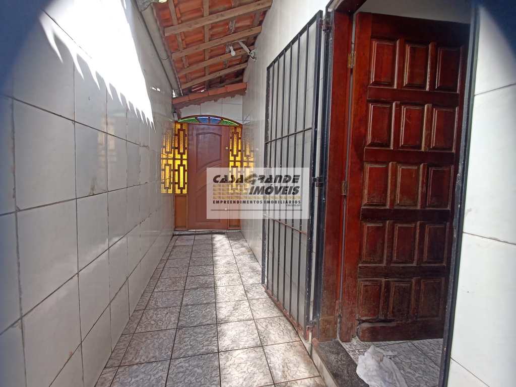 Casa em Praia Grande, no bairro Maracanã