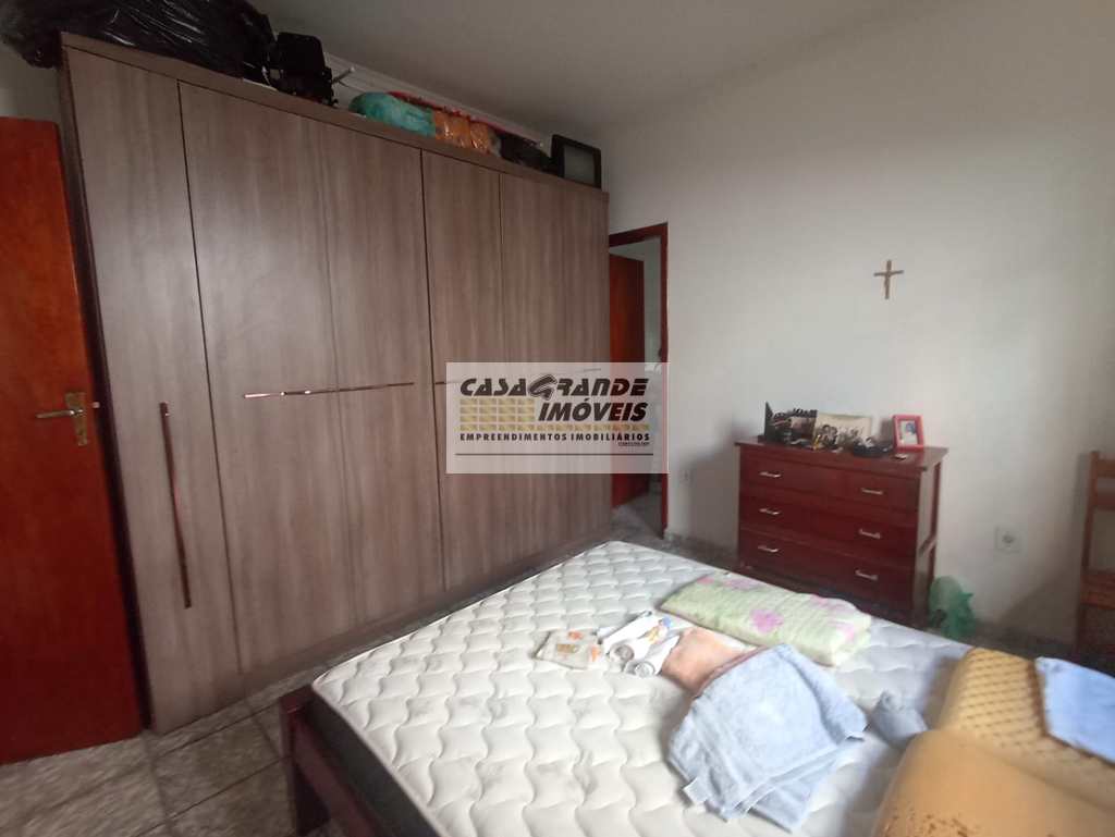 Casa em Praia Grande, no bairro Maracanã