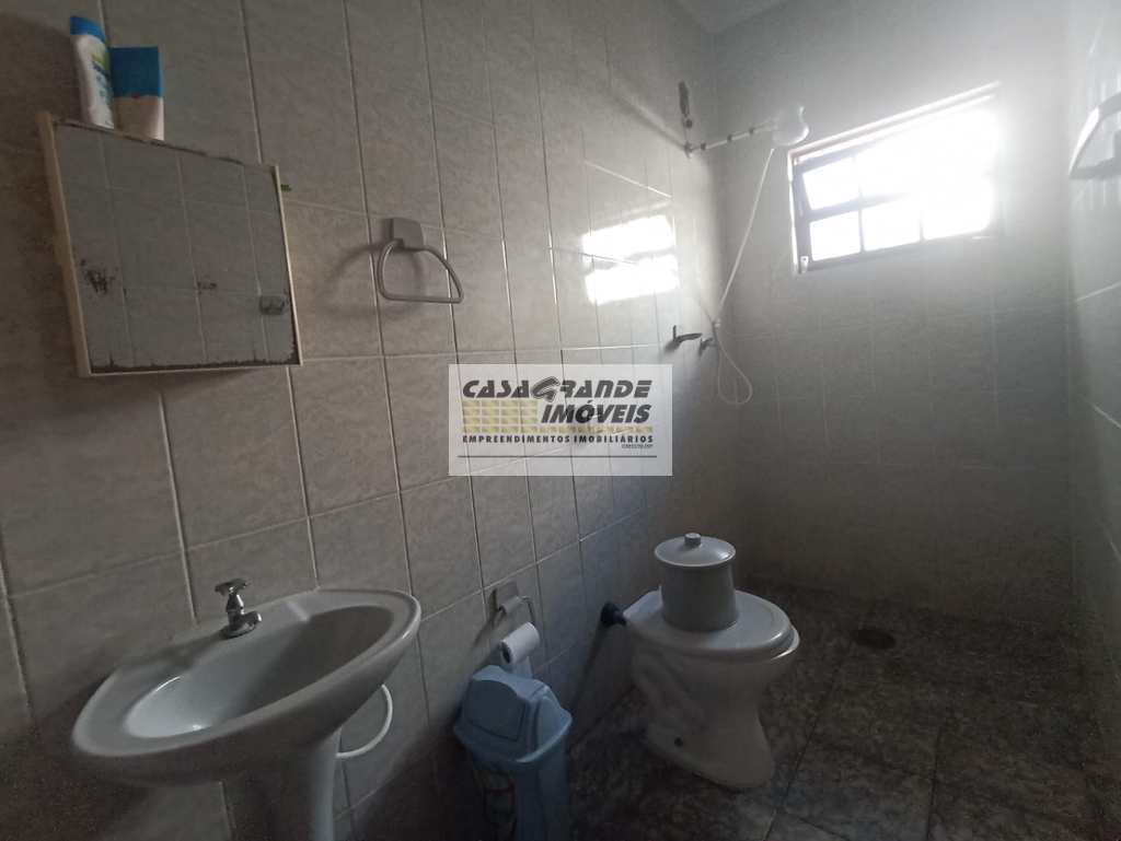 Casa em Praia Grande, no bairro Maracanã