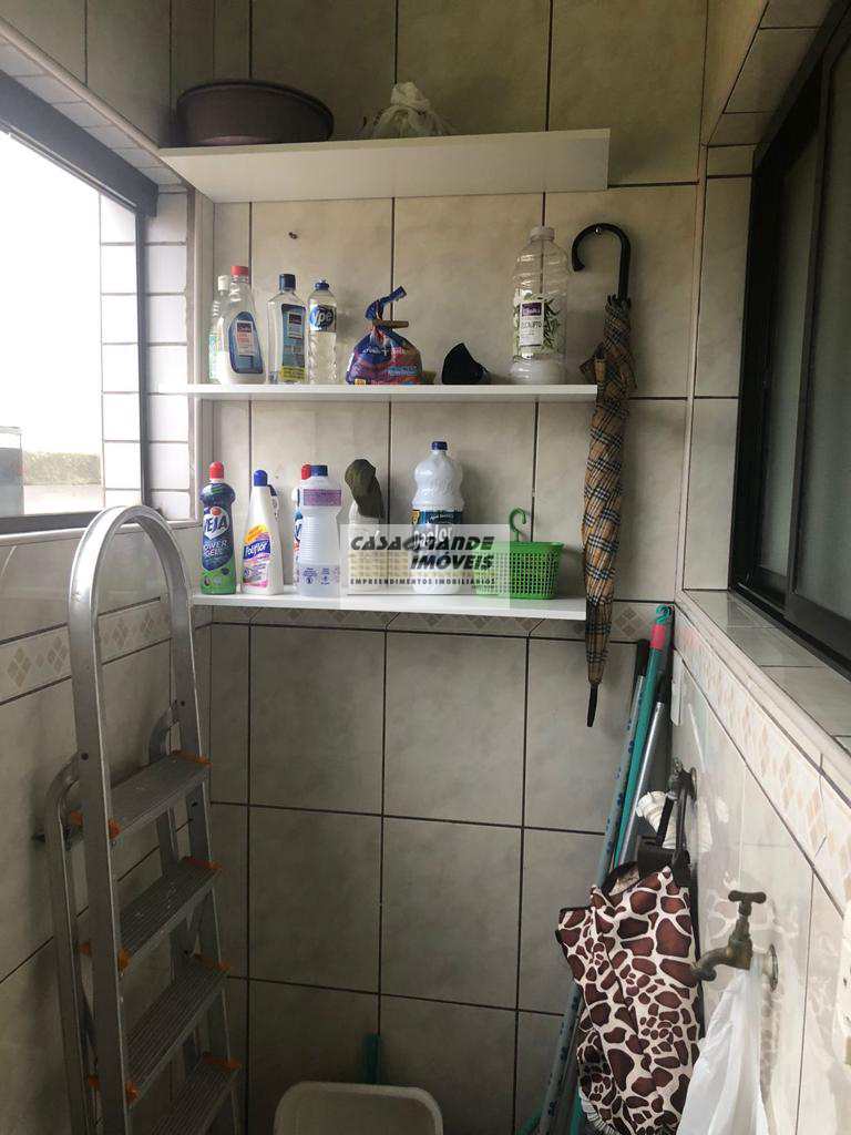 Apartamento em Praia Grande, no bairro Caiçara