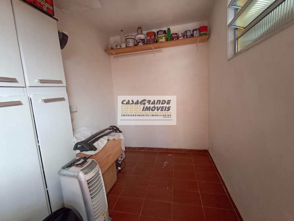 Casa em Praia Grande, no bairro Maracanã