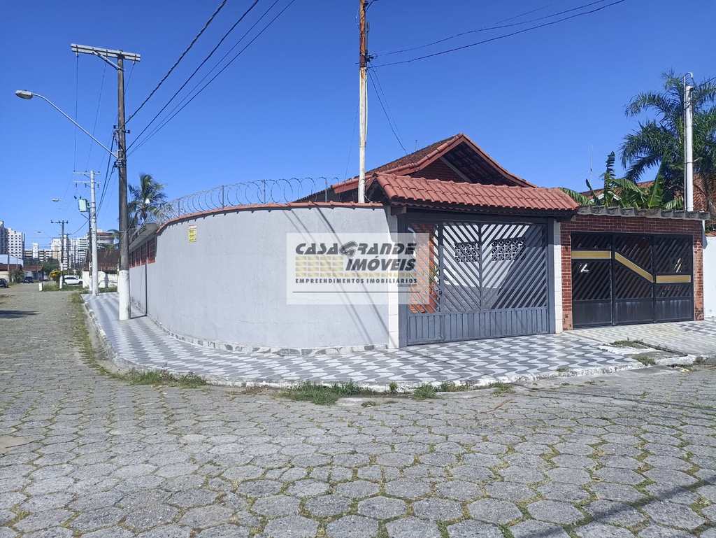 Casa em Praia Grande, no bairro Maracanã