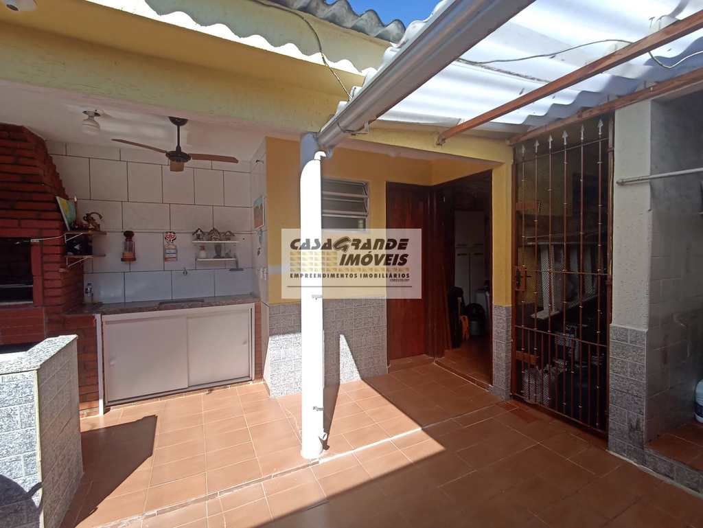 Casa em Praia Grande, no bairro Maracanã