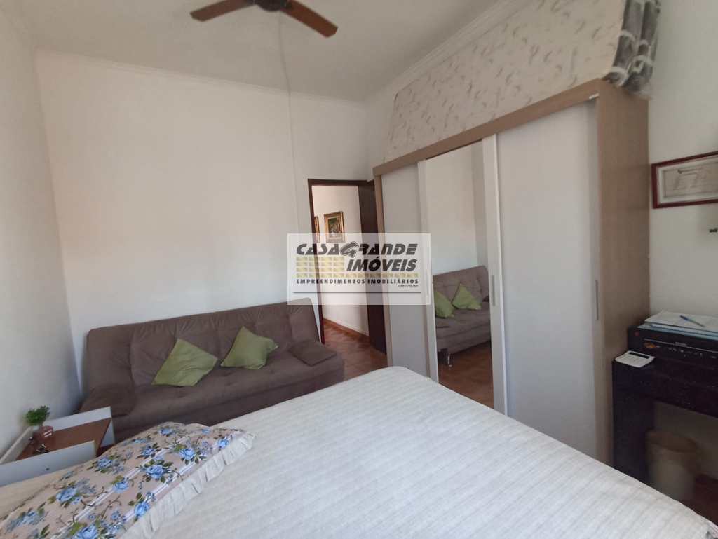 Casa em Praia Grande, no bairro Maracanã