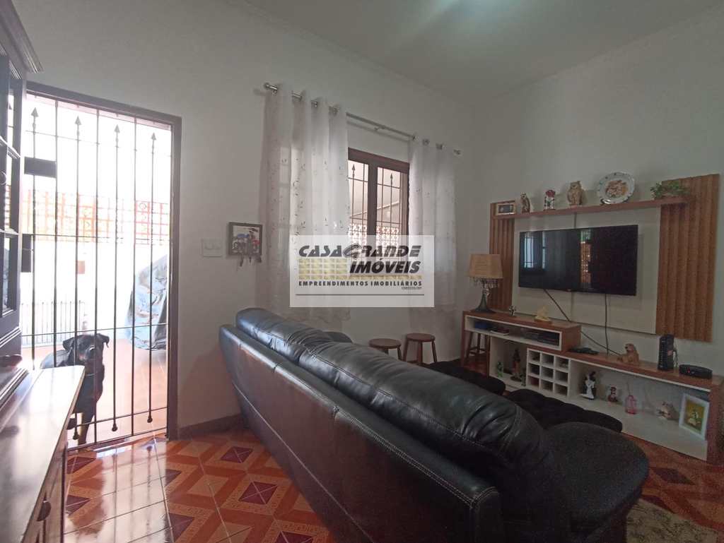 Casa em Praia Grande, no bairro Maracanã