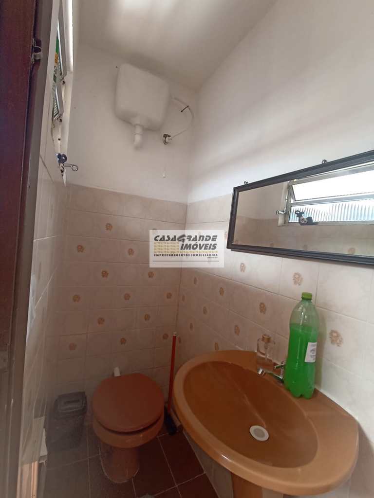 Casa em Praia Grande, no bairro Maracanã