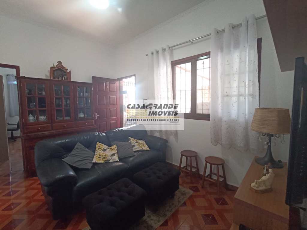 Casa em Praia Grande, no bairro Maracanã