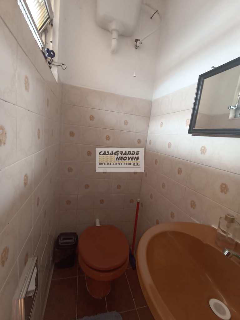 Casa em Praia Grande, no bairro Maracanã