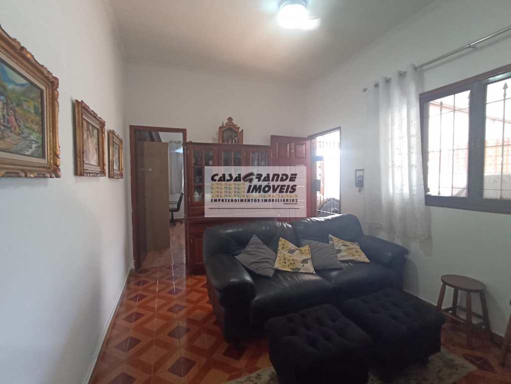 Casa em Praia Grande, no bairro Maracanã