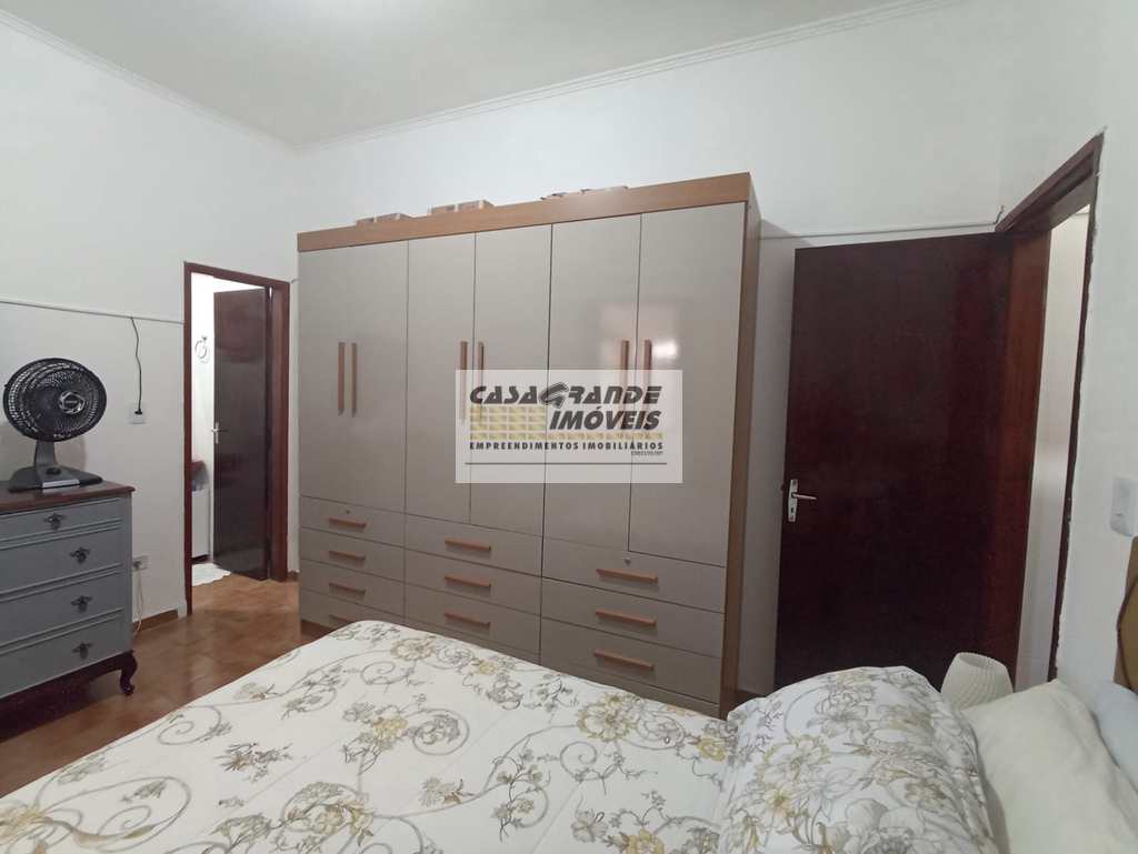 Casa em Praia Grande, no bairro Maracanã