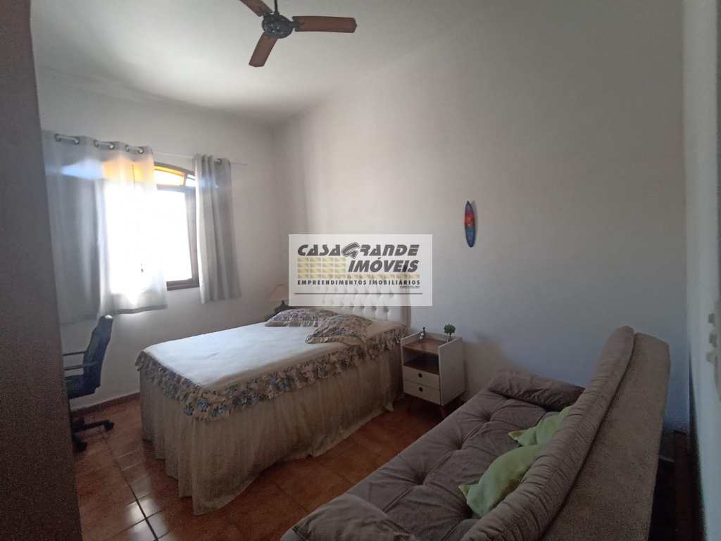 Casa em Praia Grande, no bairro Maracanã