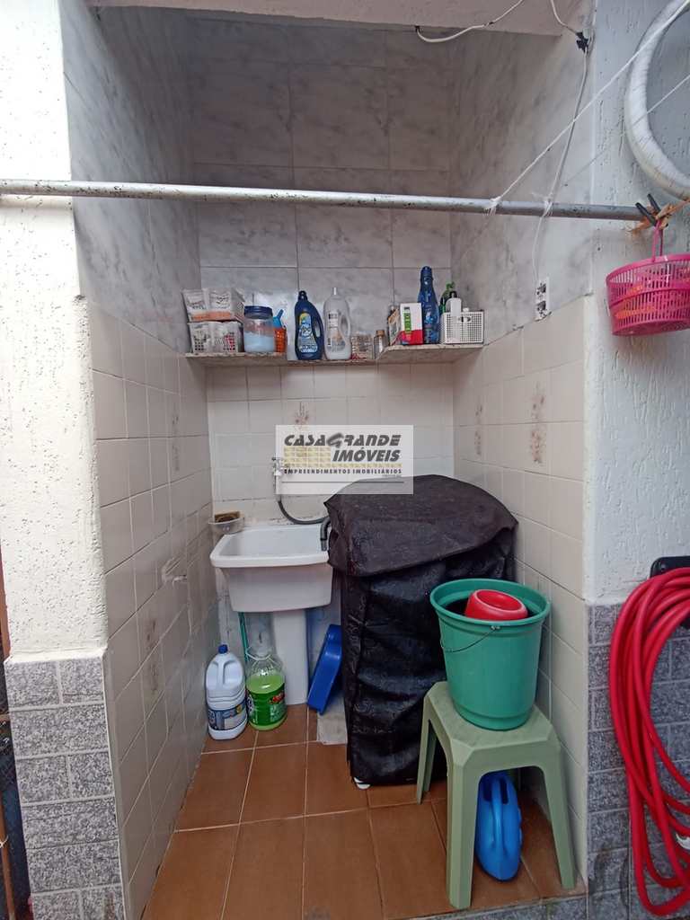 Casa em Praia Grande, no bairro Maracanã