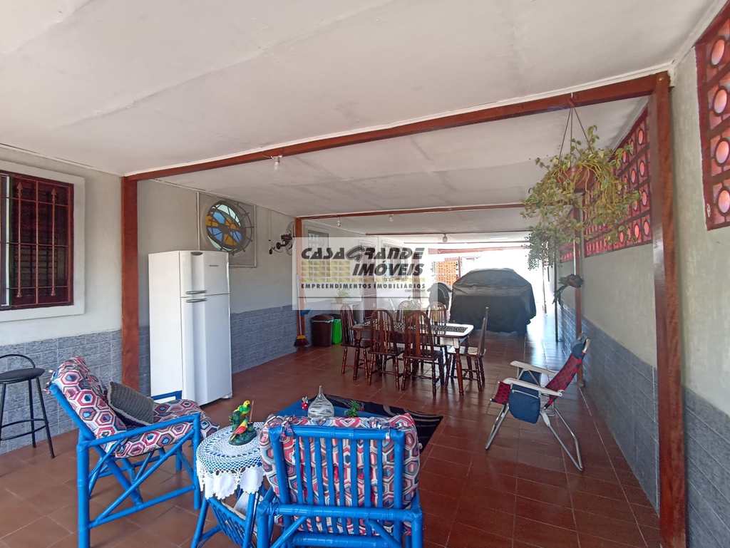 Casa em Praia Grande, no bairro Maracanã