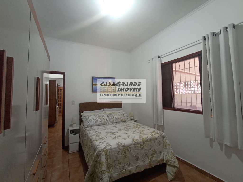 Casa em Praia Grande, no bairro Maracanã