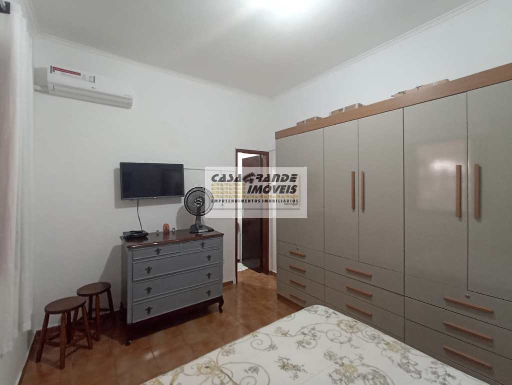 Casa em Praia Grande, no bairro Maracanã