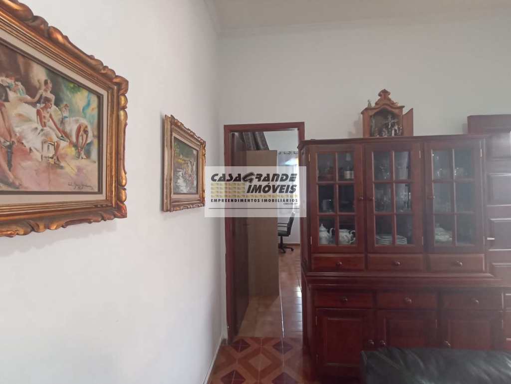 Casa em Praia Grande, no bairro Maracanã