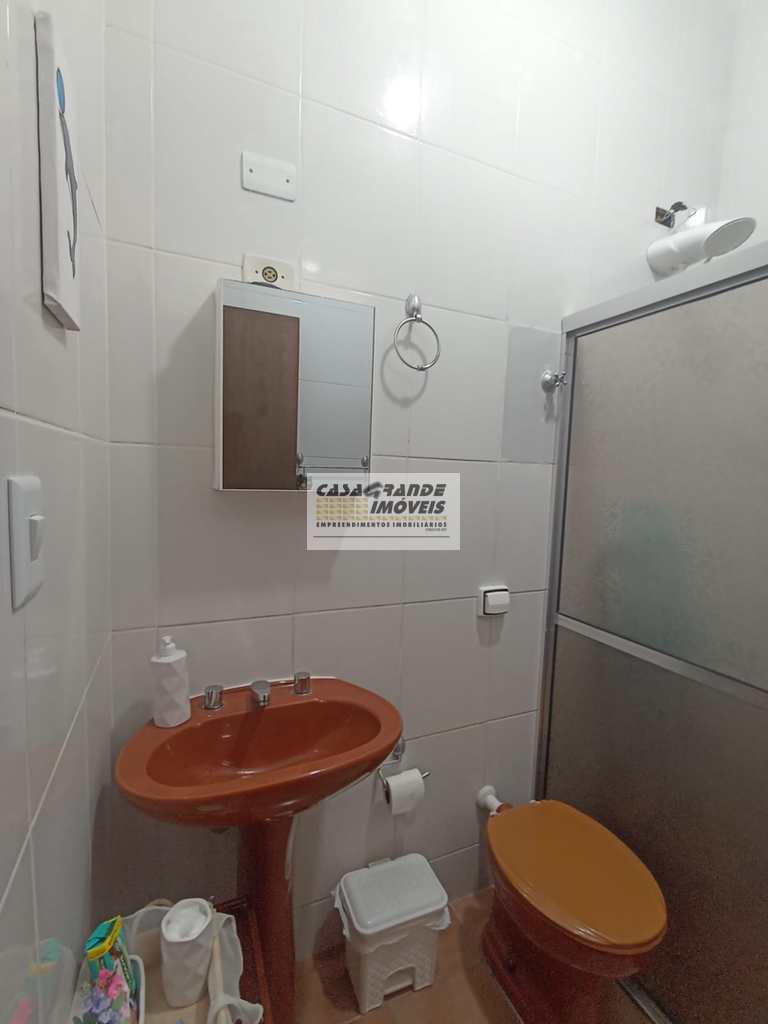 Casa em Praia Grande, no bairro Maracanã