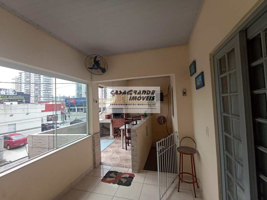 Sobrado de Condomínio em Praia Grande, no bairro Caiçara