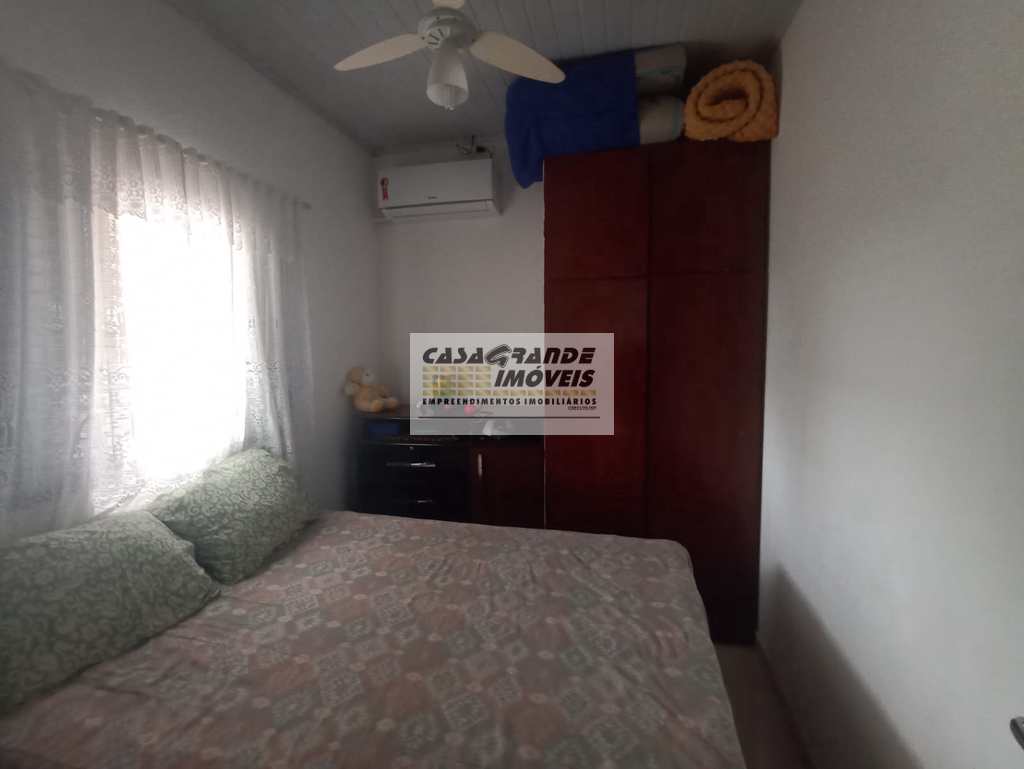 Sobrado de Condomínio em Praia Grande, no bairro Caiçara