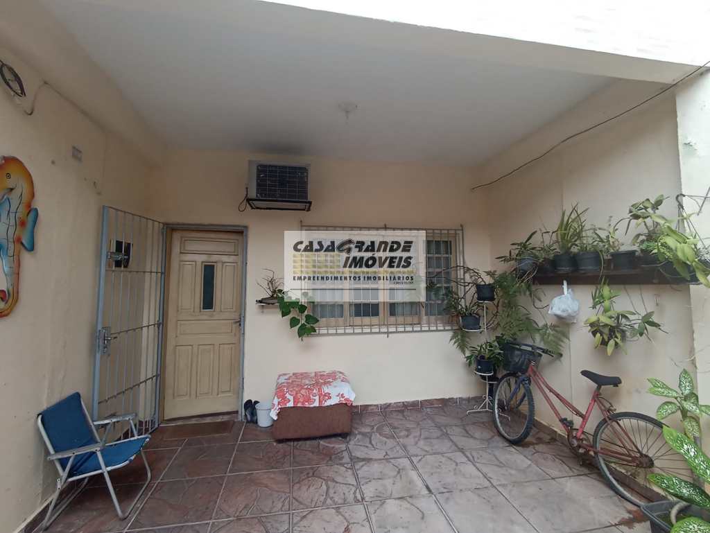 Sobrado de Condomínio em Praia Grande, no bairro Caiçara