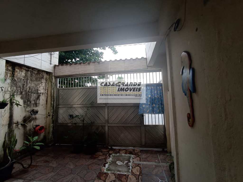 Sobrado de Condomínio em Praia Grande, no bairro Caiçara