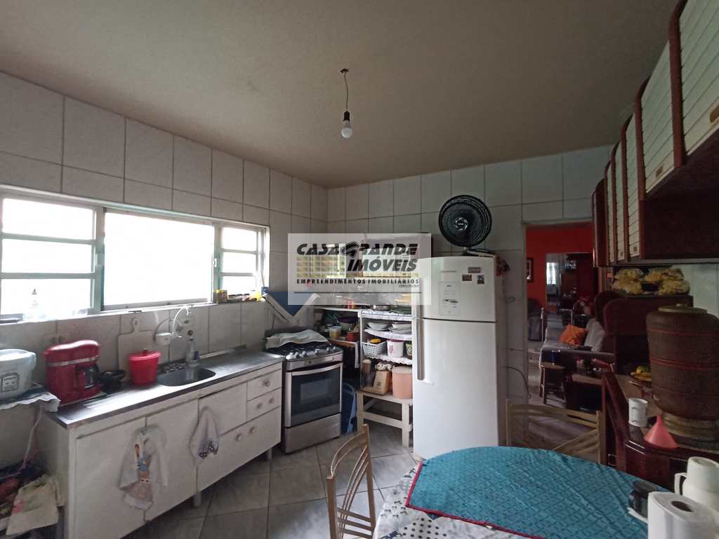 Casa em Praia Grande, no bairro Maracanã