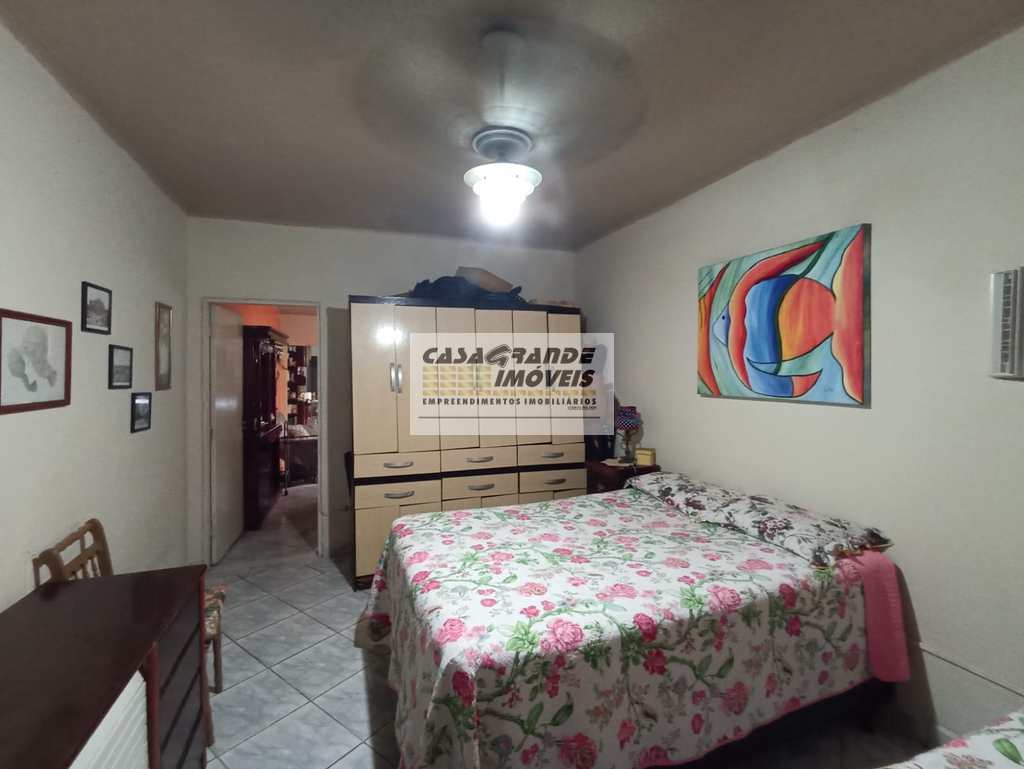 Casa em Praia Grande, no bairro Maracanã