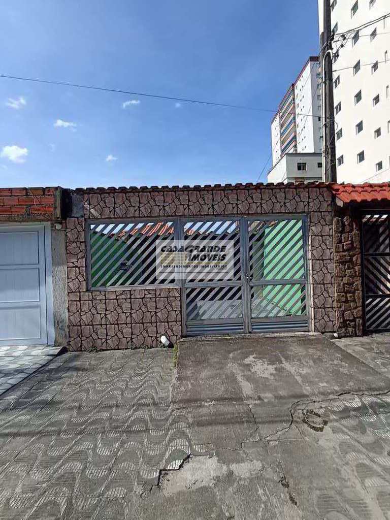Casa em Praia Grande, no bairro Maracanã