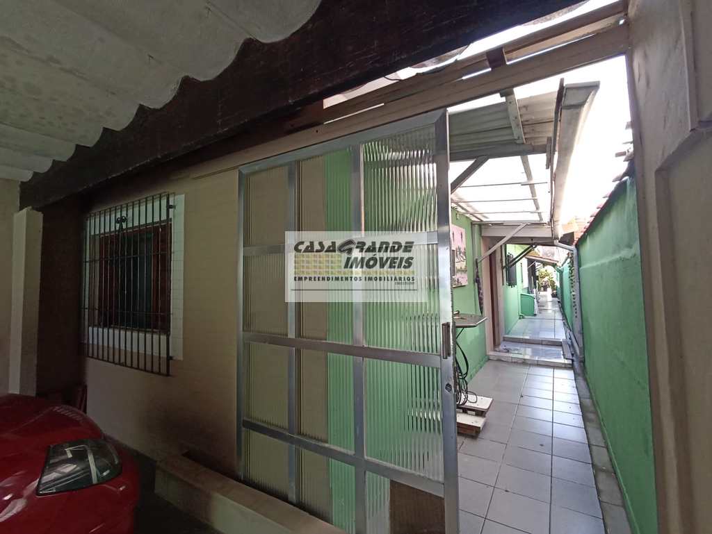 Casa em Praia Grande, no bairro Maracanã