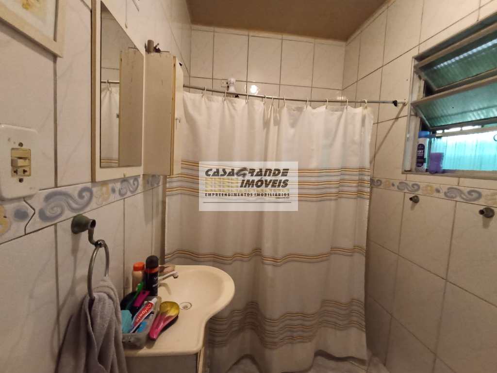 Casa em Praia Grande, no bairro Maracanã